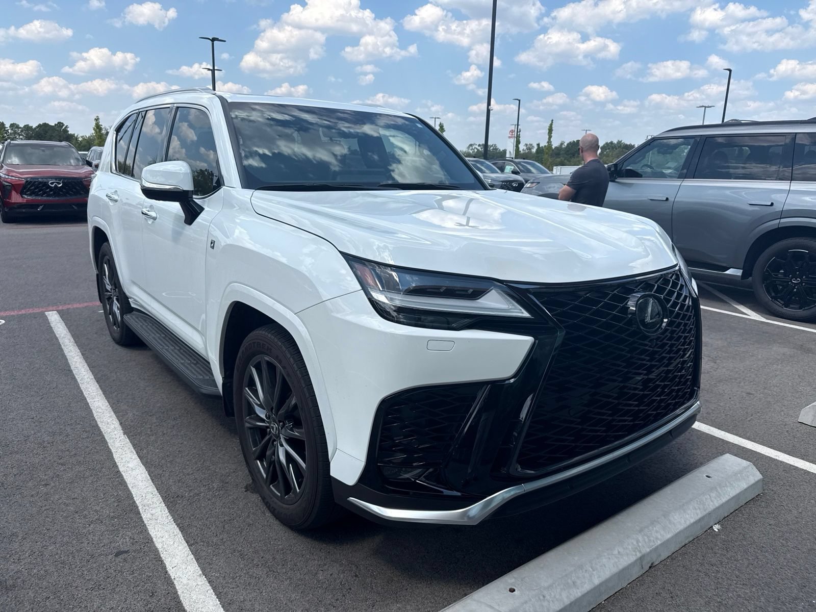 Used 2025 Lexus LX 600 F Sport w/ Accessory Package (2T) AWD/4WD image 4