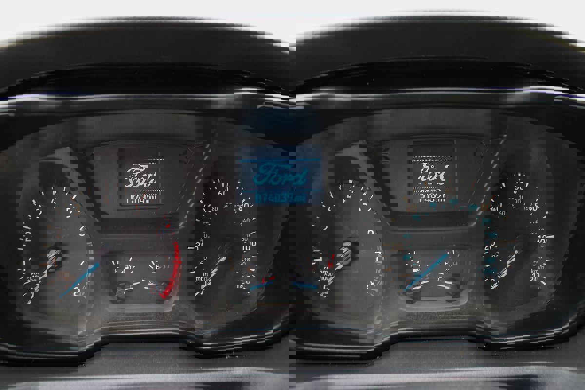 Used 2019 Ford Transit 150 XLT image 28