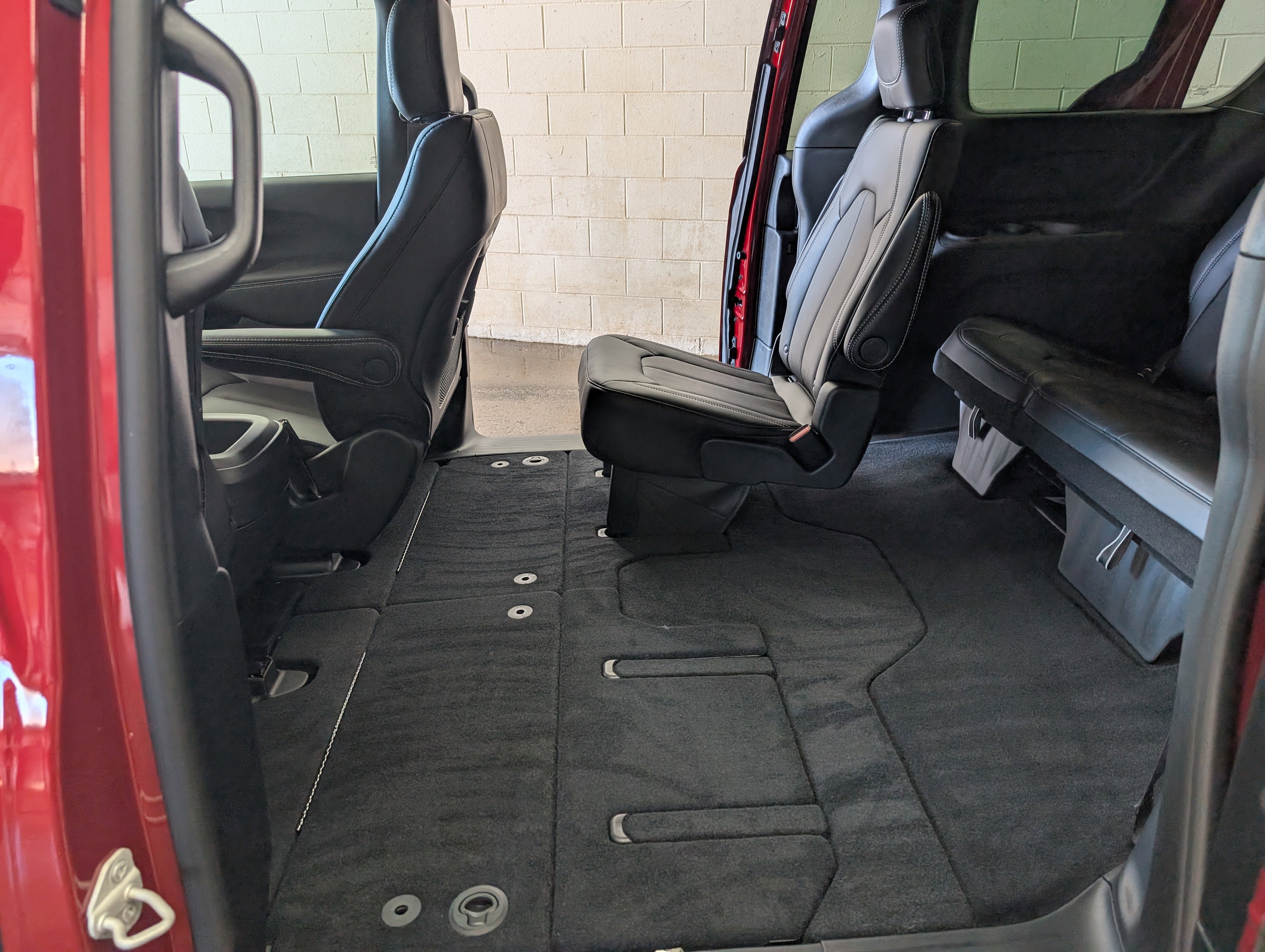 New 2026 Chrysler Pacifica Select image 5