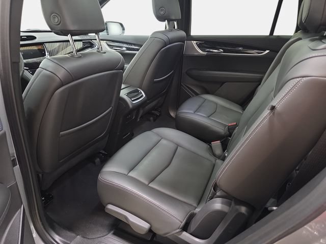 Certified 2025 Cadillac XT6 Premium Luxury FWD image 10