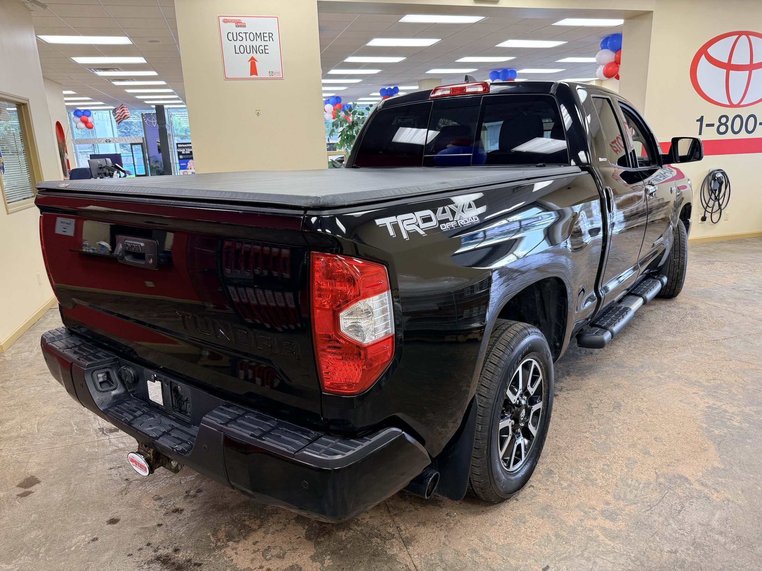 Used 2021 Toyota Tundra Limited w/ Limited Premium Package AWD/4WD image 19