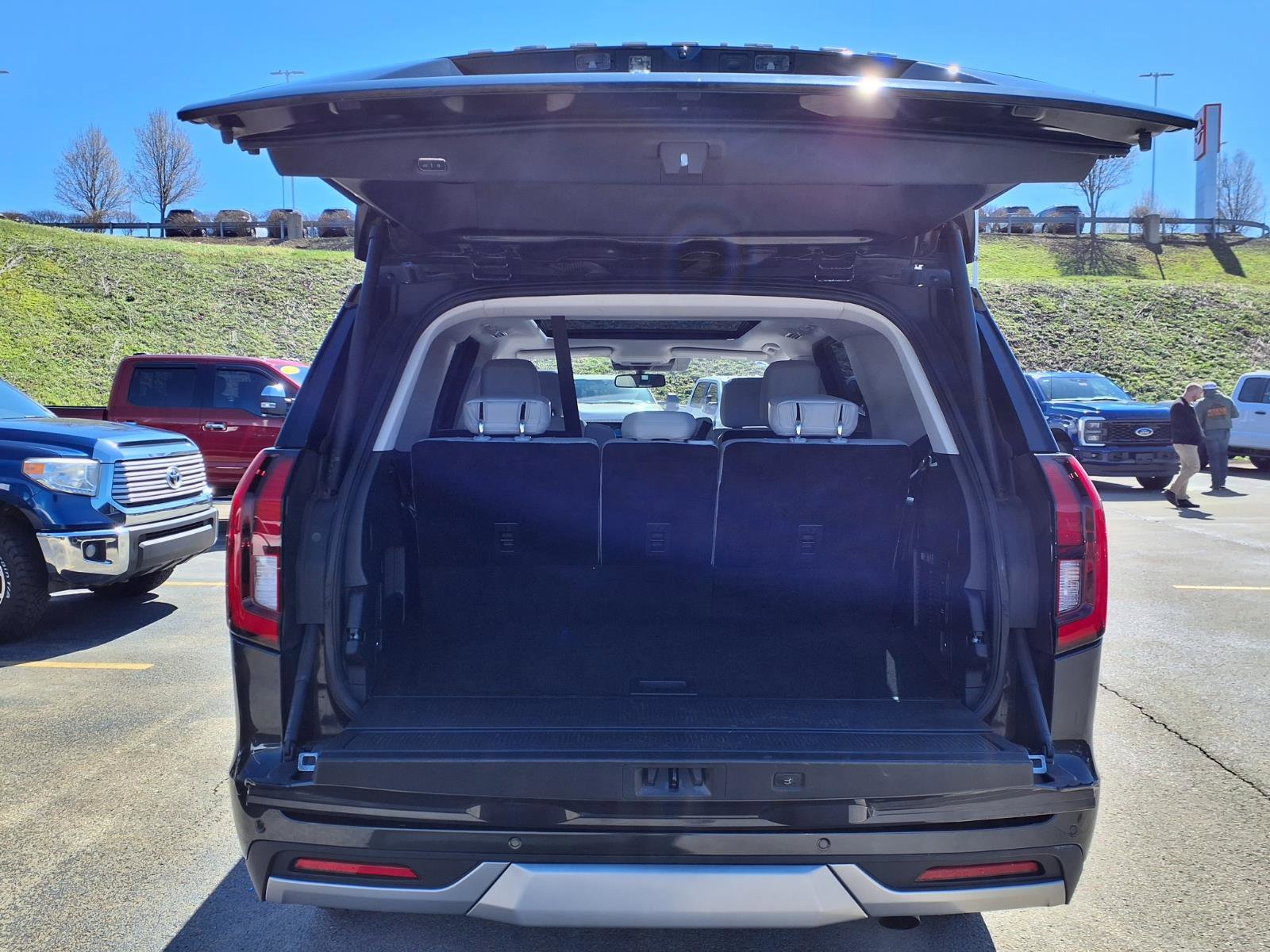 Certified 2025 Ford Expedition Platinum image 19