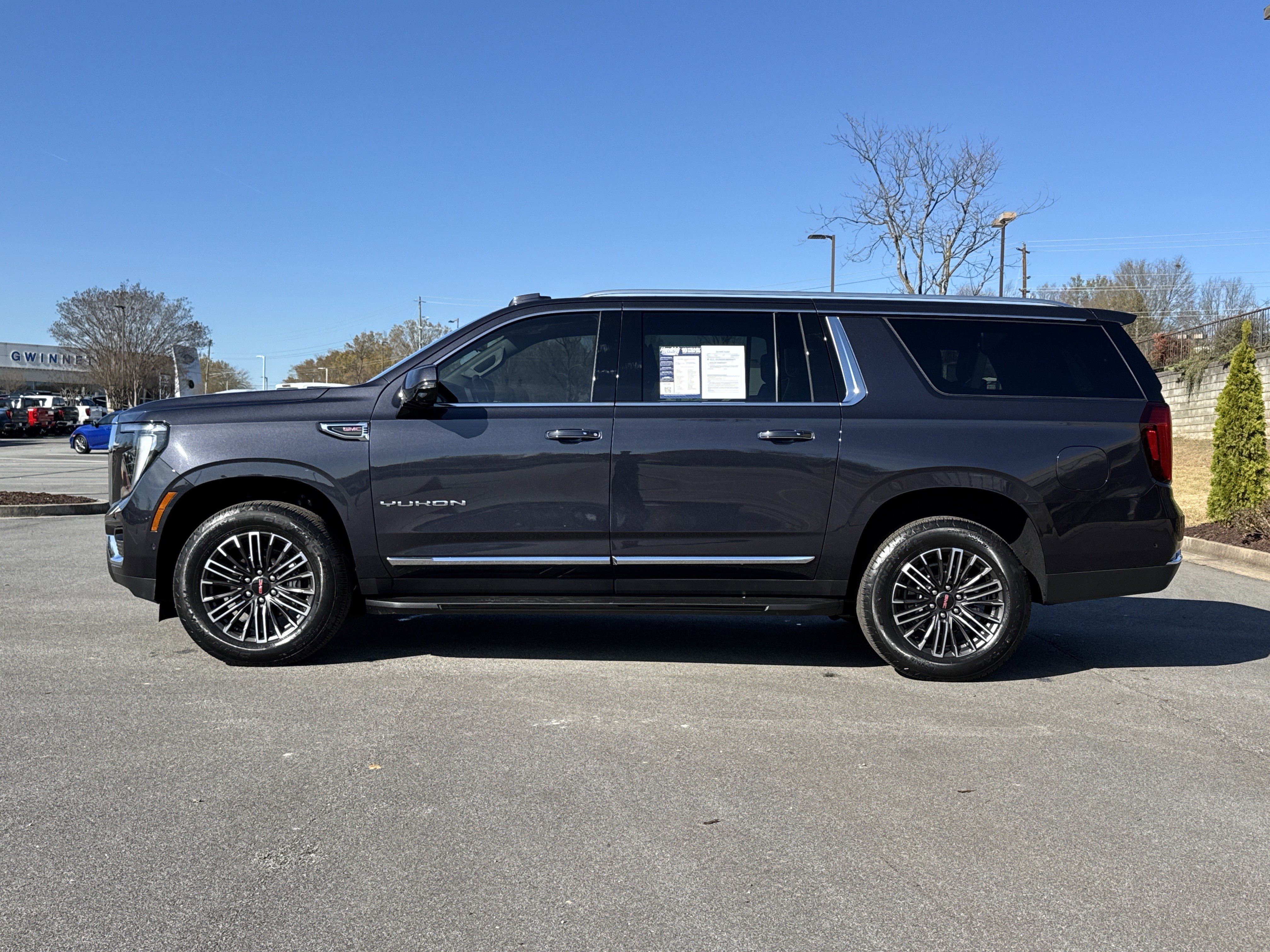 Used 2026 GMC Yukon XL Elevation w/ Elevation Premium Package image 7