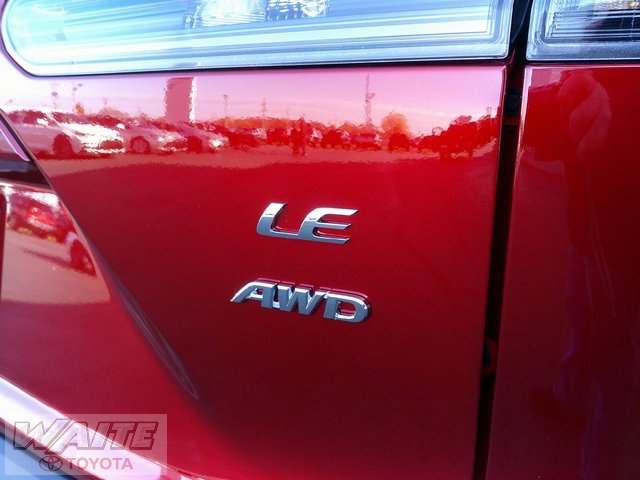 New 2026 Toyota Corolla Cross LE w/ Moonroof Package image 7