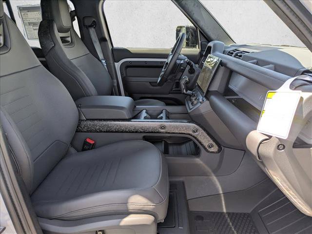 New 2026 Land Rover Defender 110 OCTA AWD/4WD image 17