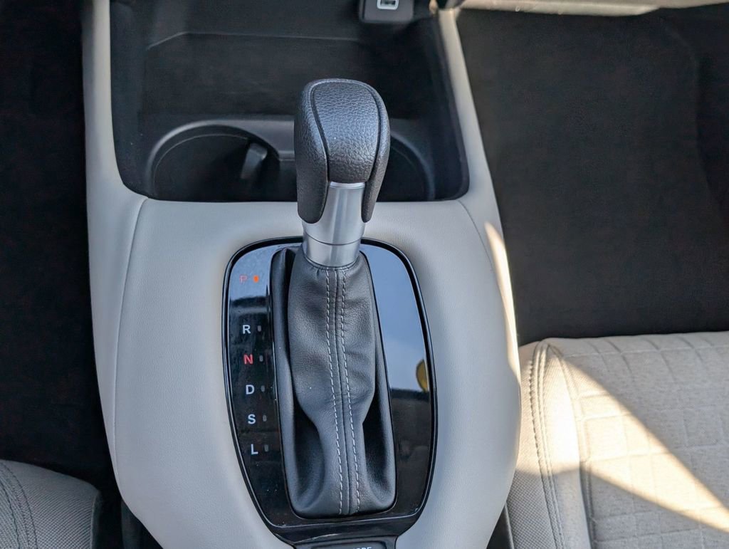 Used 2025 Honda HR-V LX image 31