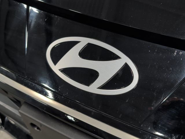 Certified 2025 Hyundai Elantra Limited image 36