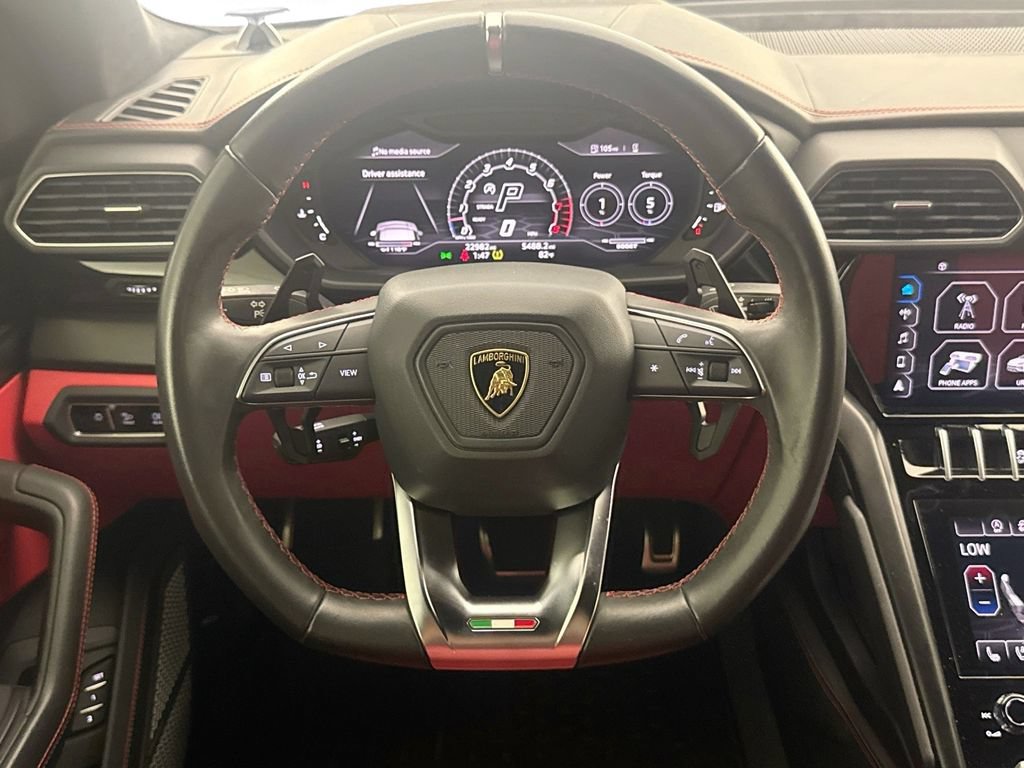 Used 2022 Lamborghini Urus AWD/4WD image 11
