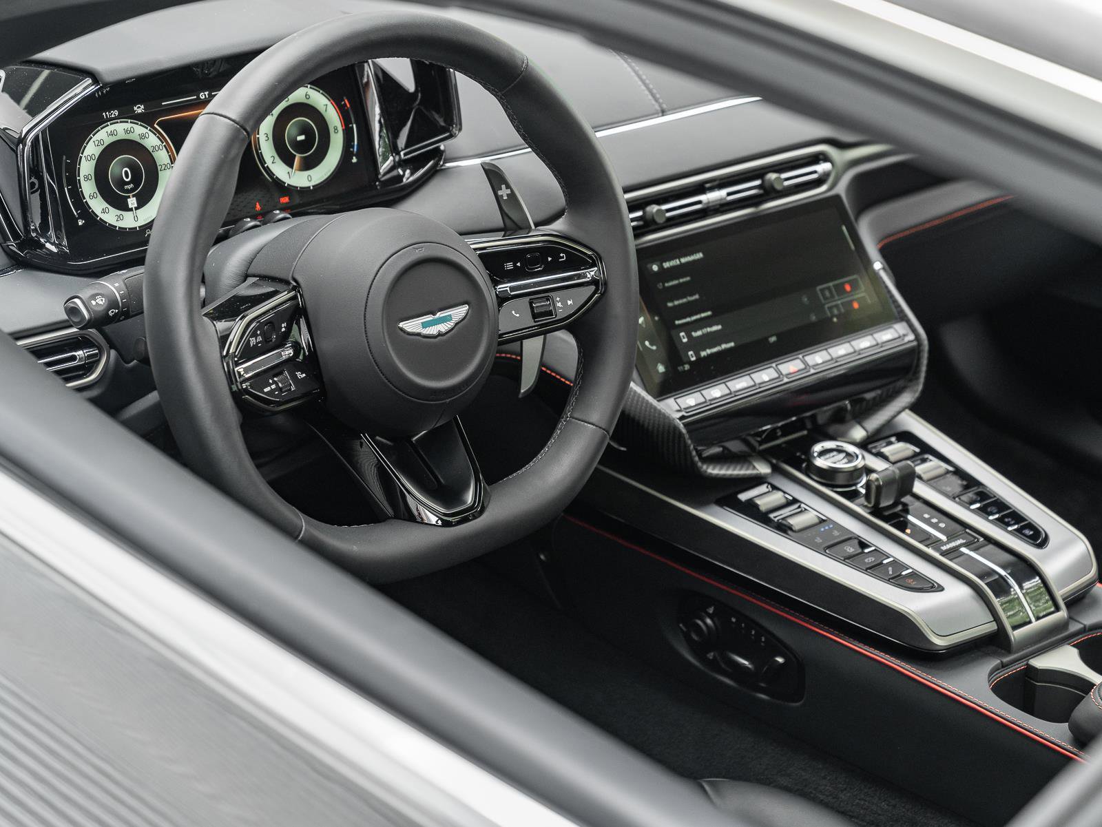 Used 2025 Aston Martin Vanquish RWD image 16