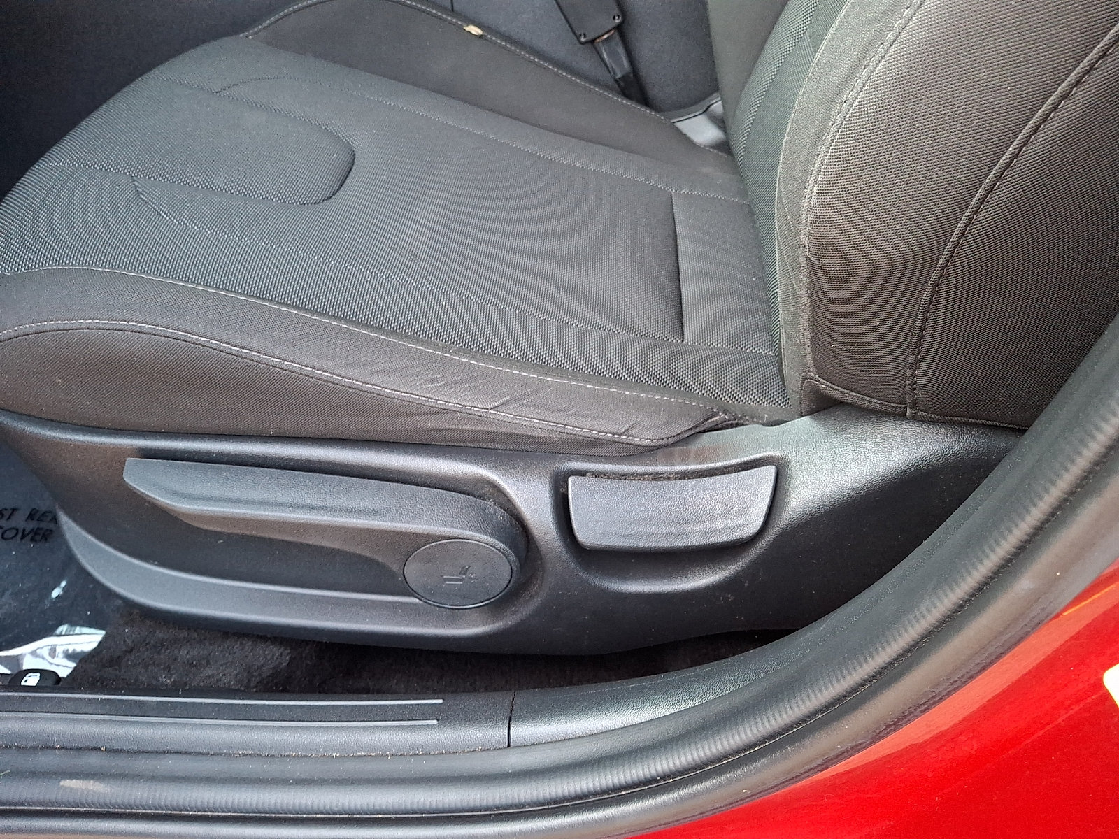 Certified 2024 Hyundai Elantra SE FWD image 15