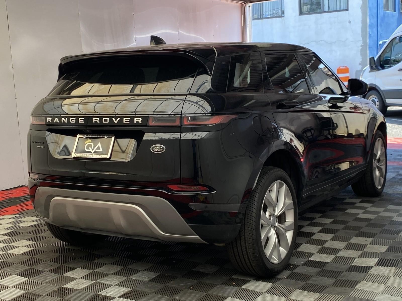 Used 2020 Land Rover Range Rover Evoque SE AWD/4WD image 6