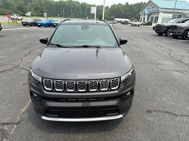 Used 2024 Jeep Compass Limited AWD/4WD image 20