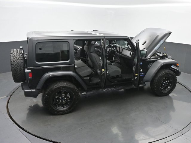 Used 2024 Jeep Wrangler Unlimited AWD/4WD image 63