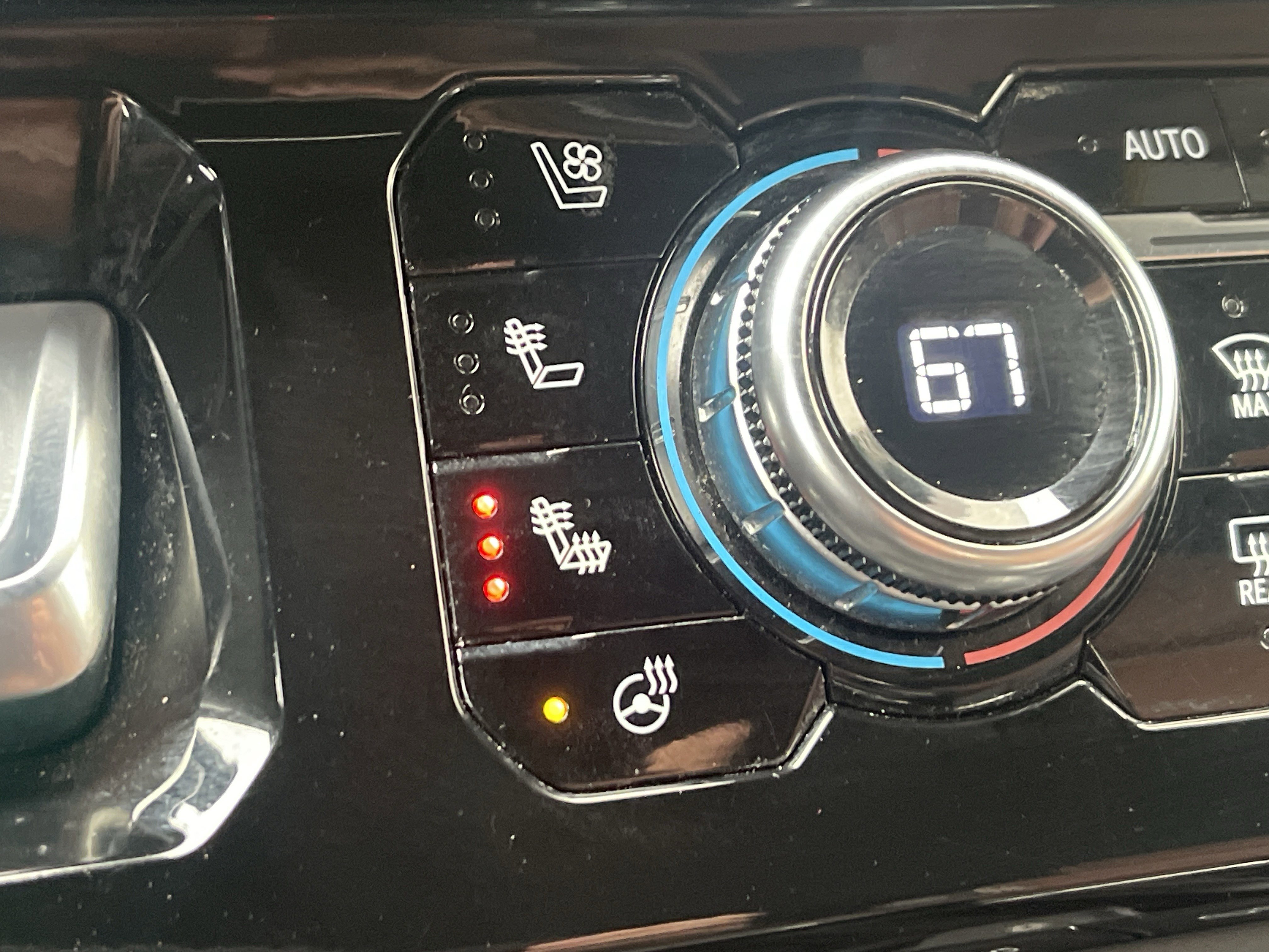 Used 2024 GMC Sierra 1500 Denali Ultimate image 25