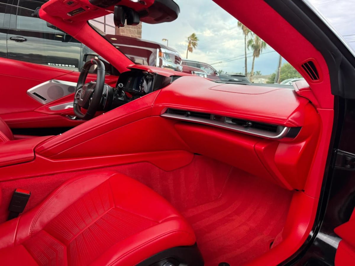 Used 2024 Chevrolet Corvette Stingray Premium Conv w/ 3LT RWD image 26