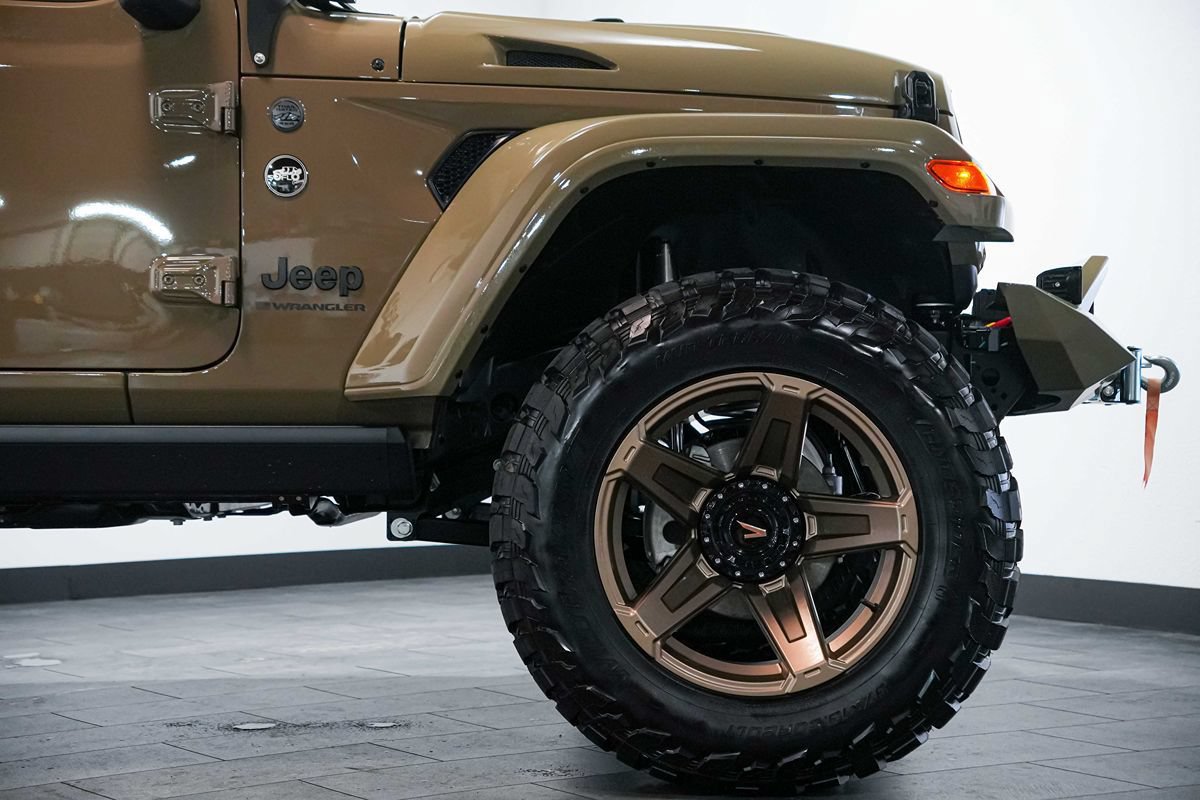 Used 2025 Jeep Wrangler Unlimited Sport AWD/4WD image 9