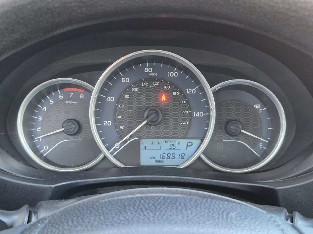 Used 2014 Toyota Corolla LE FWD image 11