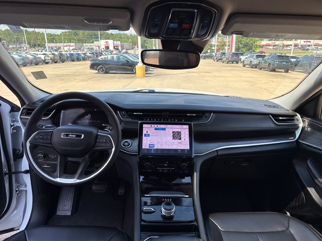 Used 2023 Jeep Grand Cherokee L Limited AWD/4WD image 24