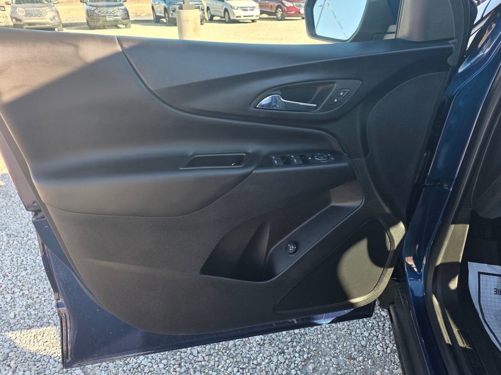 Used 2022 Chevrolet Equinox LT image 10