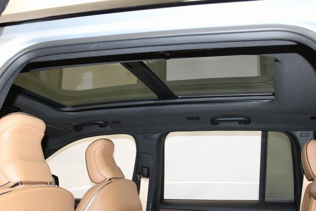 Used 2024 Jeep Grand Cherokee Summit image 12