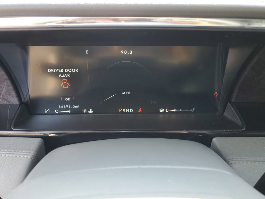 Used 2019 Lincoln Navigator Reserve w/ Cargo Package AWD/4WD image 10