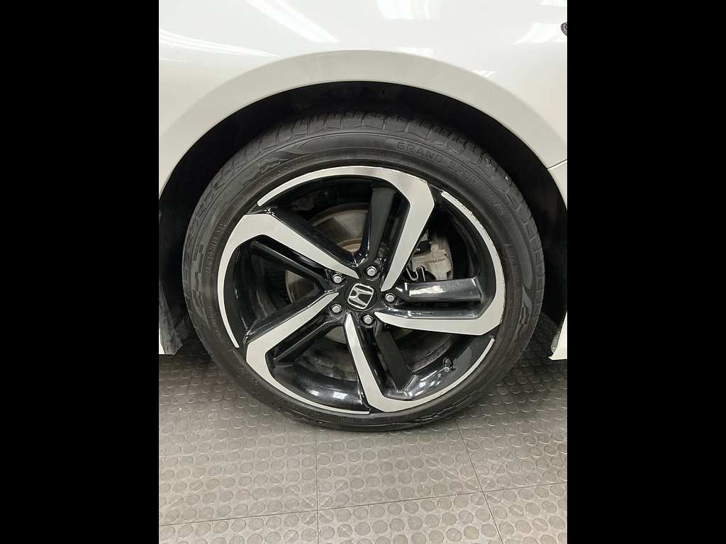 Used 2019 Honda Accord Touring image 38
