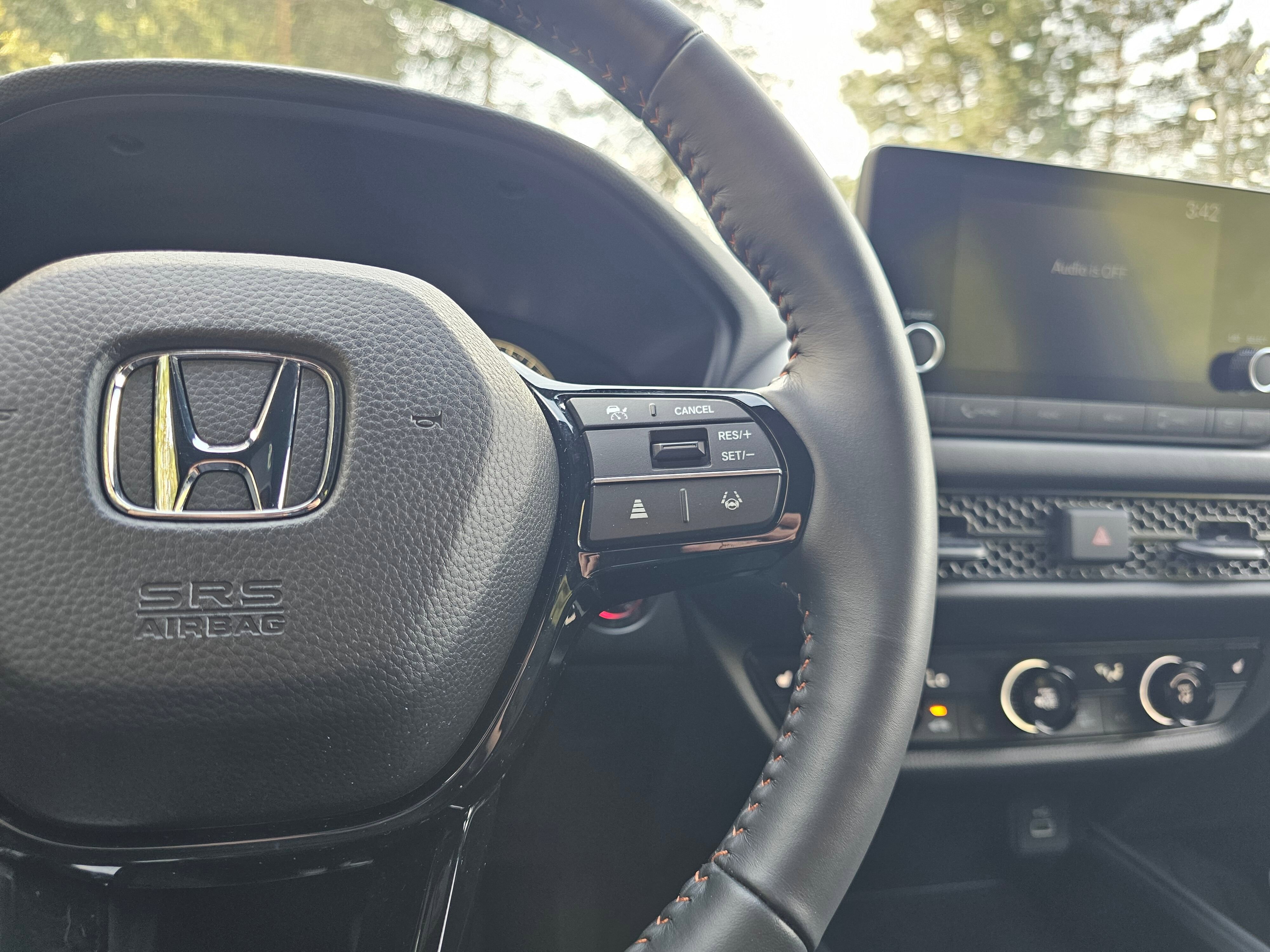 Certified 2025 Honda HR-V Sport image 32