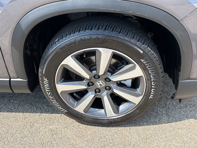 Used 2025 Honda Pilot Touring image 7