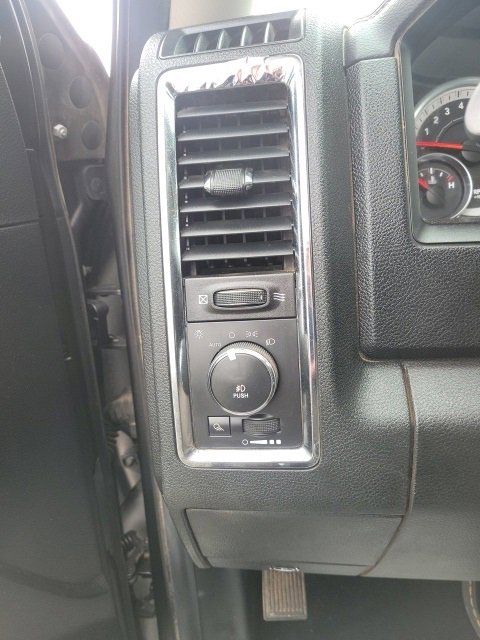 Used 2014 RAM 2500 Laramie w/ Convenience Group image 6