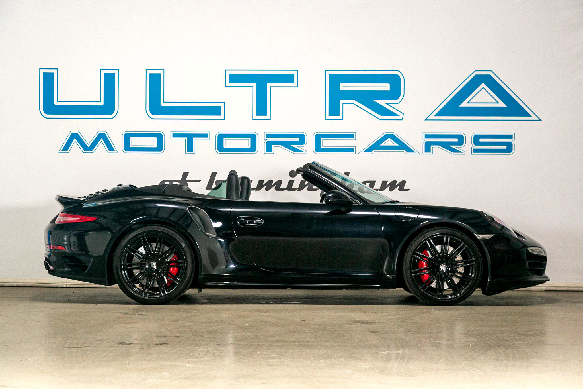 Used 2015 Porsche 911 Turbo image 9
