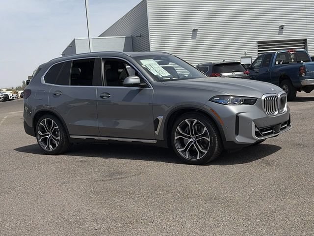 Used 2026 BMW X5 xDrive50e w/ Executive Package AWD/4WD image 4