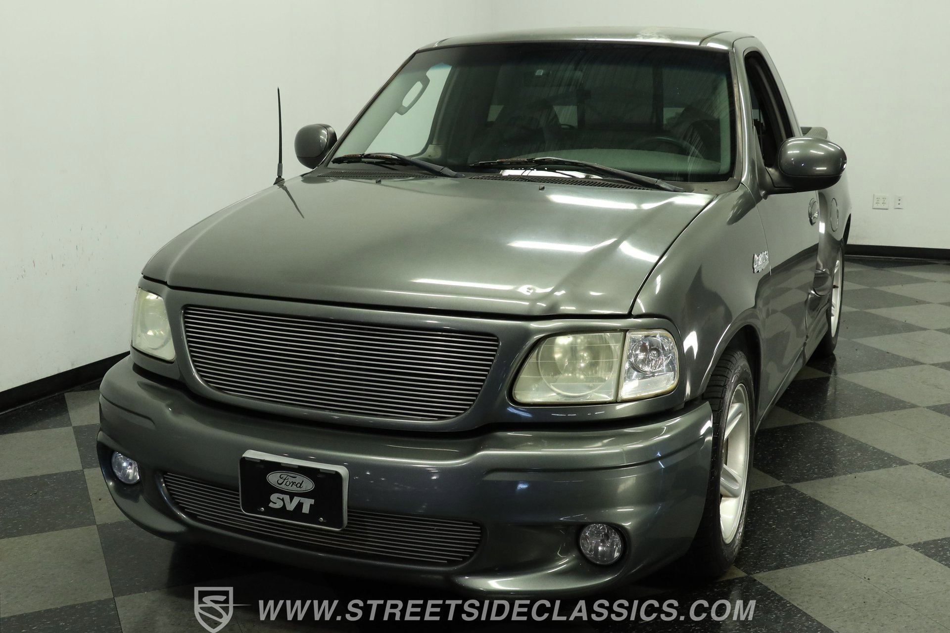 Used 2003 Ford F150 Lightning RWD image 17