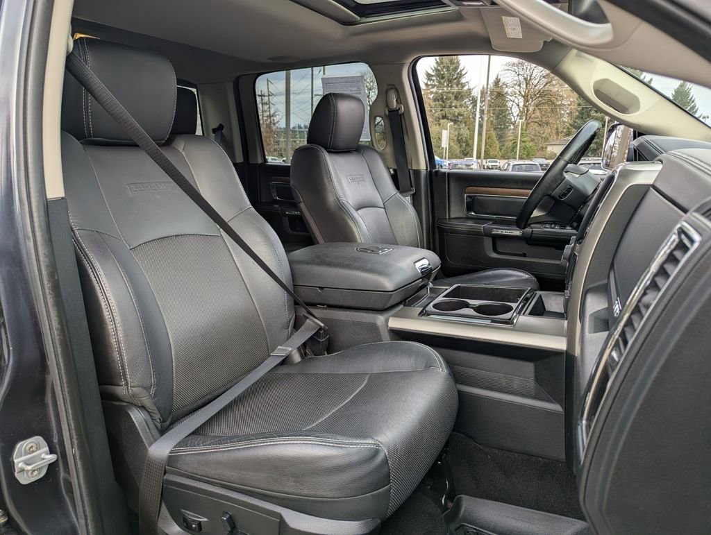 Used 2015 RAM 1500 Laramie w/ Convenience Group image 37