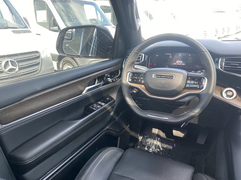 Used 2024 Jeep Grand Wagoneer Series I AWD/4WD image 3