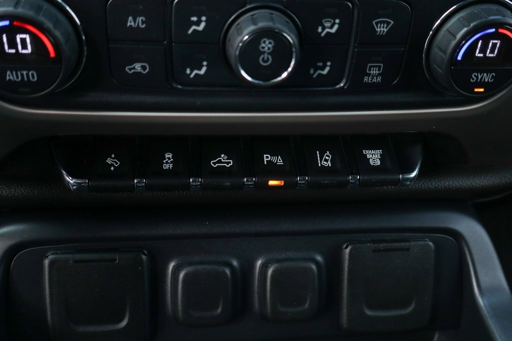 Used 2016 GMC Sierra 3500 Denali w/ Duramax Plus Package image 38