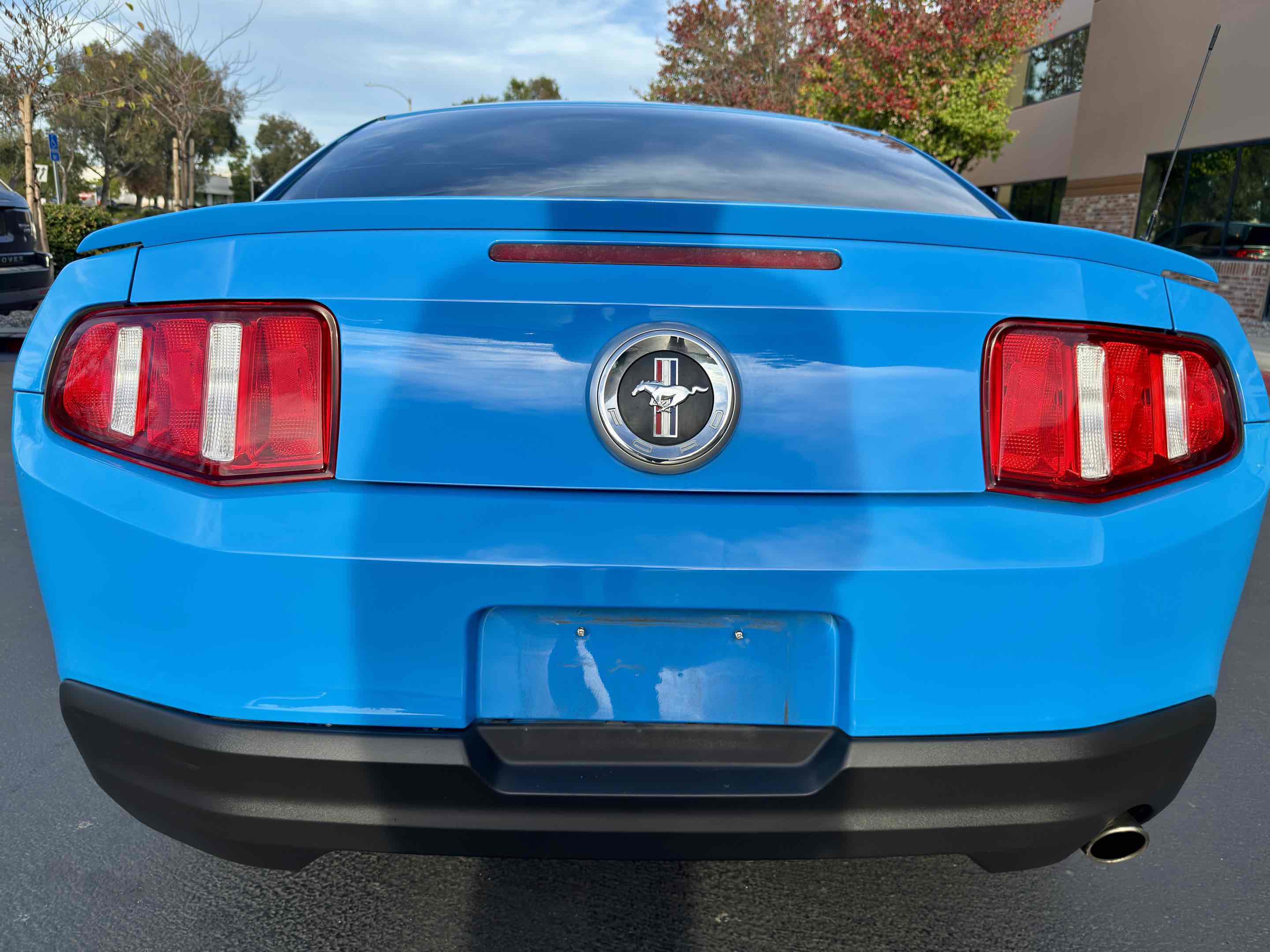 Used 2010 Ford Mustang Premium image 12