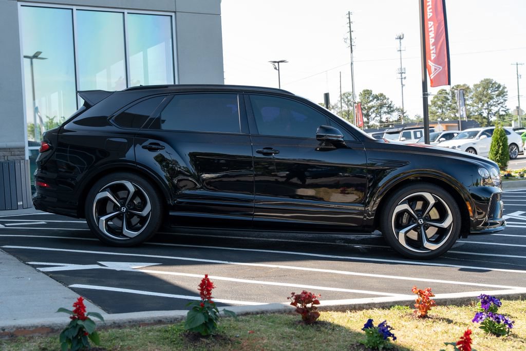 Used 2022 Bentley Bentayga AWD/4WD image 11