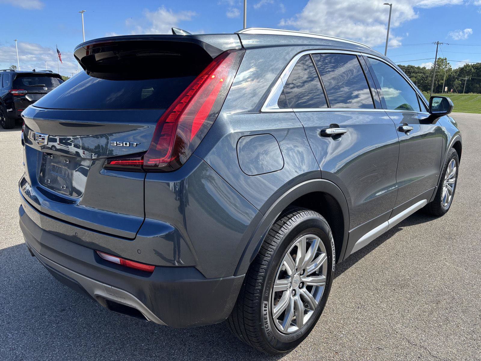 Used 2020 Cadillac XT4 Premium Luxury AWD/4WD image 7
