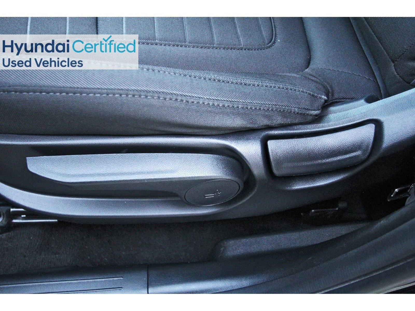 Certified 2022 Hyundai Santa Cruz SE FWD image 29