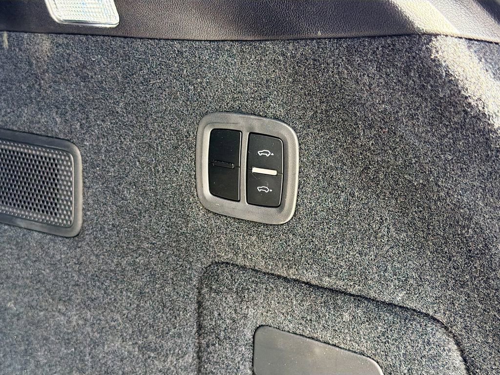 Used 2020 Porsche Cayenne Turbo image 54