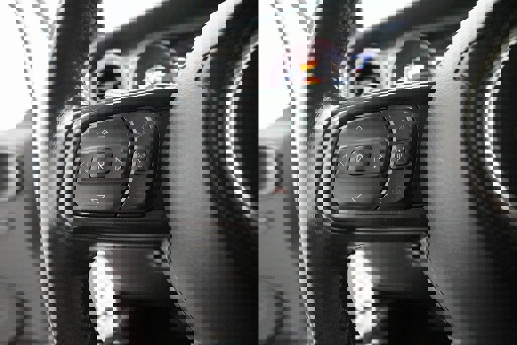 Used 2022 Jeep Wrangler Unlimited Sport image 17