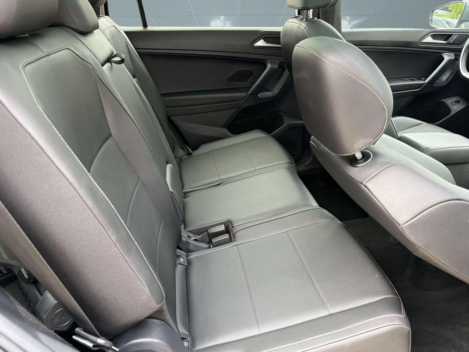 Used 2019 Volkswagen Tiguan SEL R-Line FWD image 30