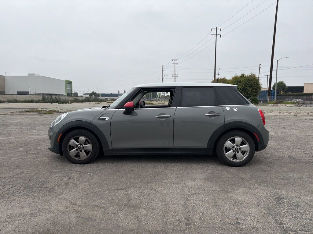 Used 2016 MINI Cooper 4-Door Hardtop image 2