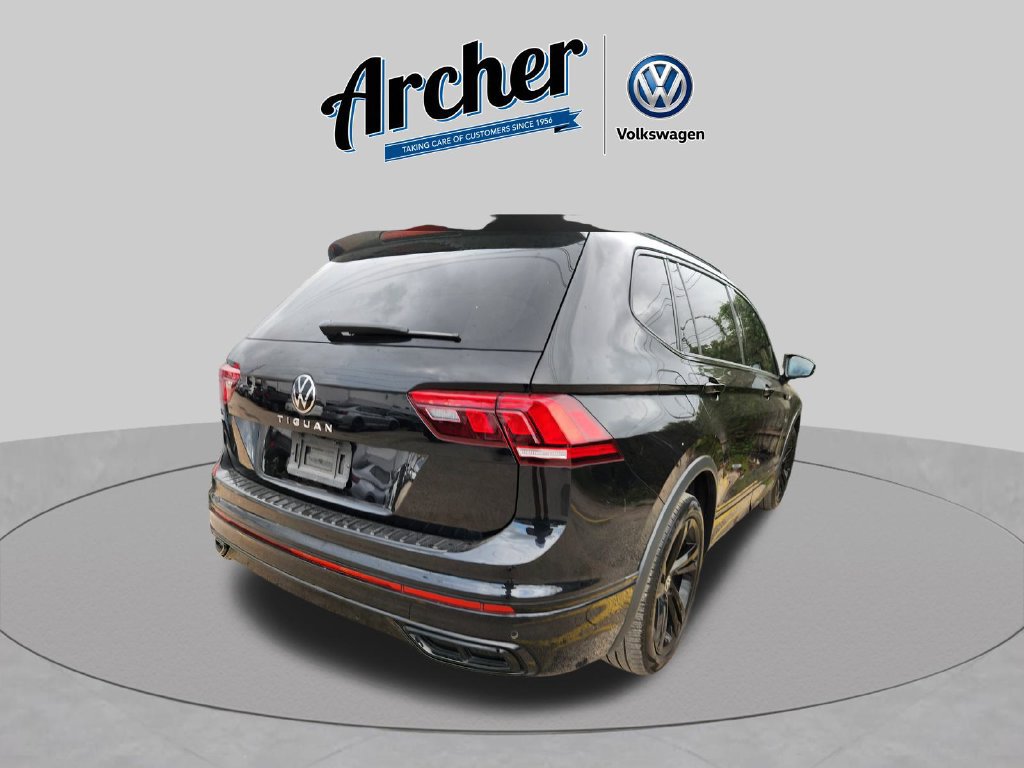 Used 2024 Volkswagen Tiguan SE R-Line w/ MDO Package, Three-Row FWD image 5