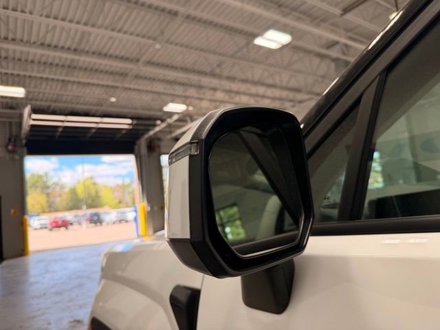 Used 2025 Hyundai Santa Fe SEL AWD/4WD image 14