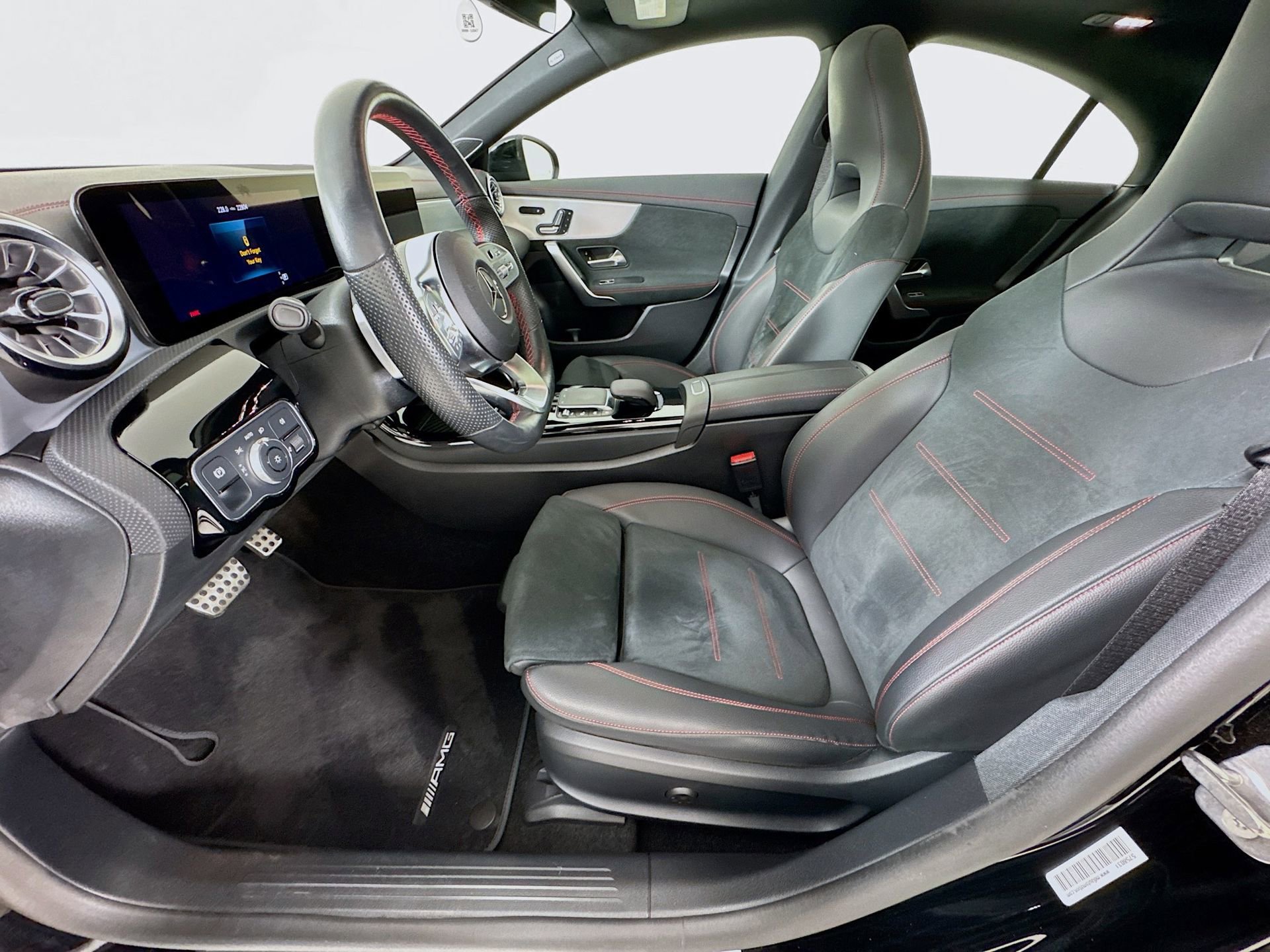 Used 2023 Mercedes-Benz CLA 250 image 21