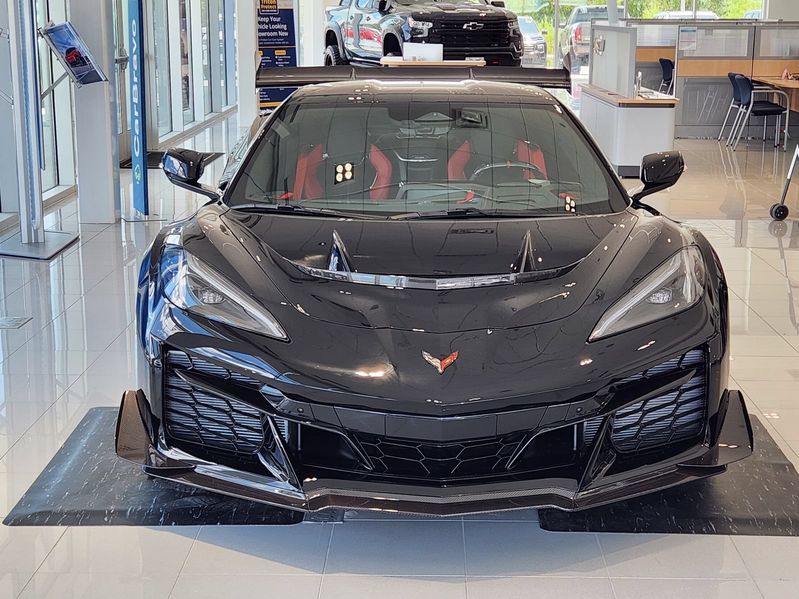 New 2027 Chevrolet Corvette ZR1 w/ ZR1 Carbon Fiber Aero Package RWD image 6