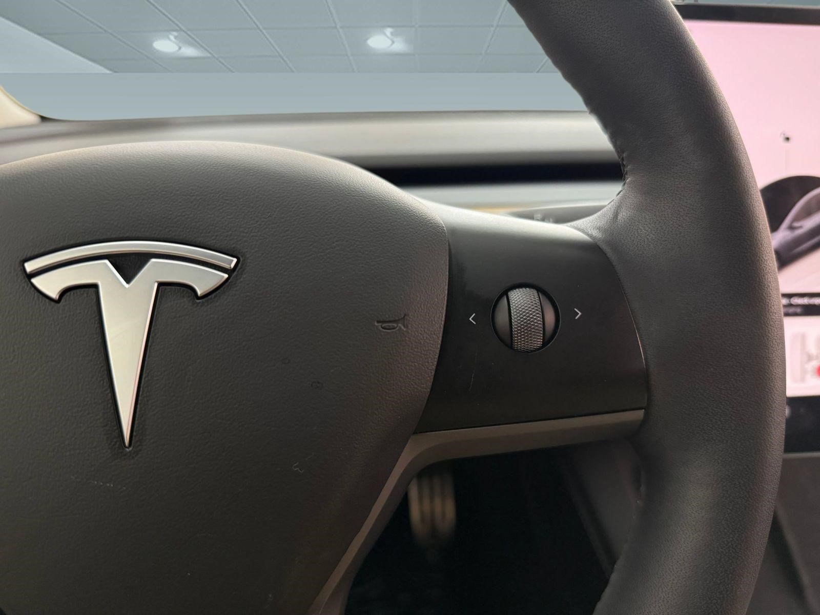 Used 2022 Tesla Model 3 Long Range AWD/4WD image 14