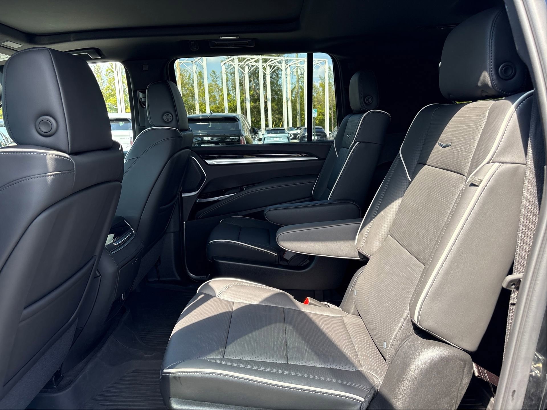 Certified 2026 Cadillac Escalade ESV Sport w/ LPO, ONYX Package image 10