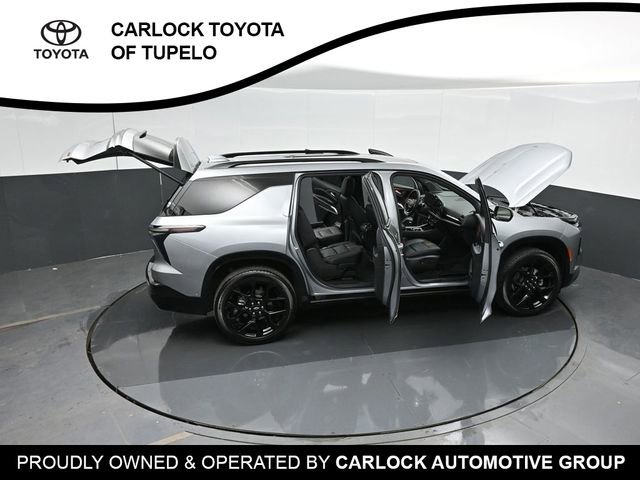 Used 2025 Chevrolet Traverse RS w/ LPO, Cargo Package FWD image 66